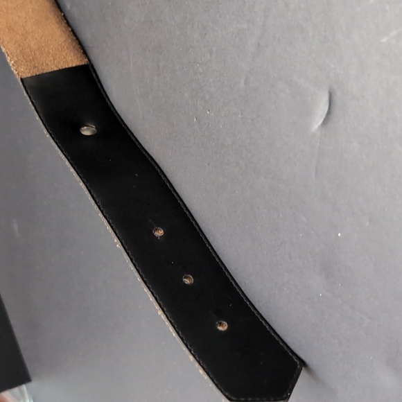 Beechers Brook black Leather Women's Belt with Gold Toned Metal Buckle . - Picture 6 of 11